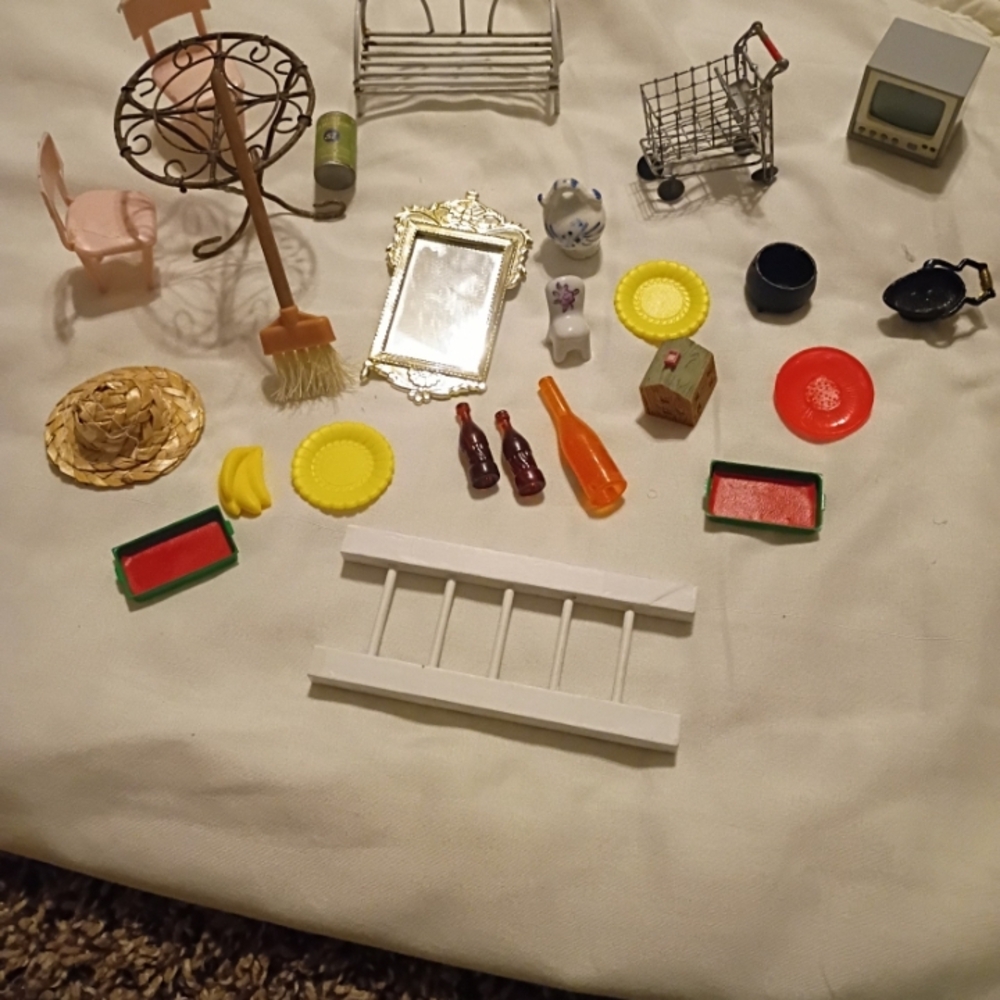 Vintage Collection of miniature items,for a dollhouse